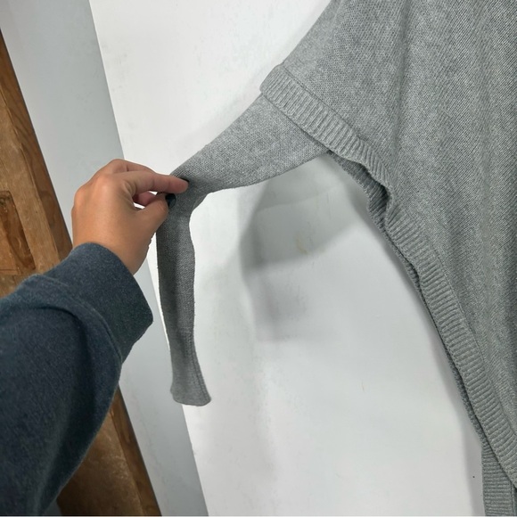 CABI grey oversized boxy charolette sweater R6 - Picture 3 of 7